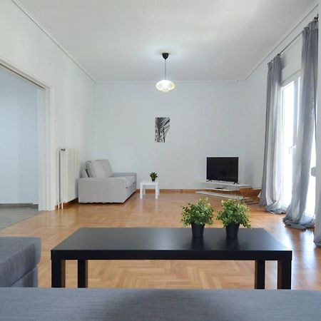 A Spacious Minimal Apatment At Chalandri Афины Экстерьер фото