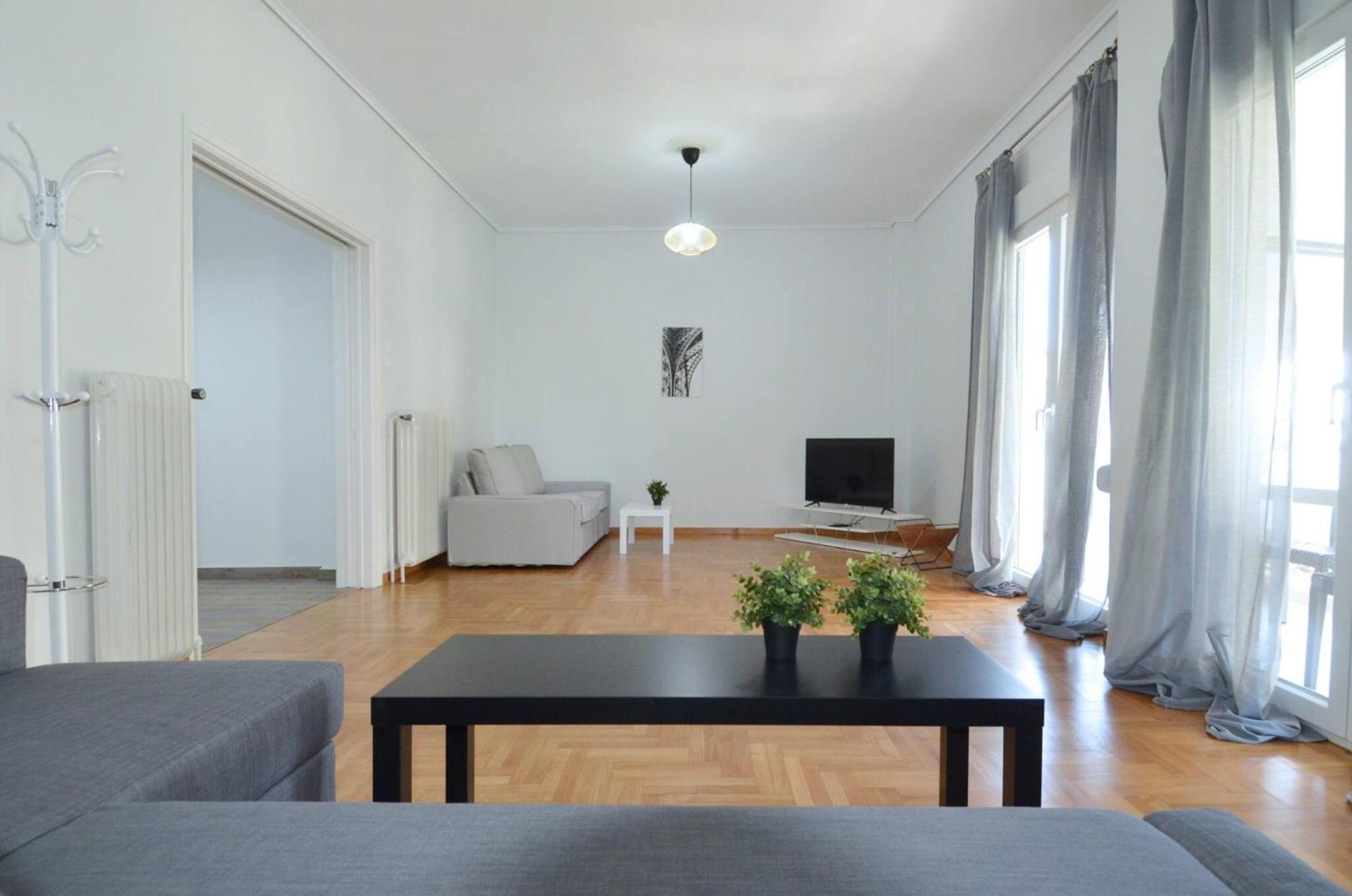 A Spacious Minimal Apatment At Chalandri Афины Экстерьер фото
